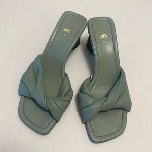 ZARA KITTEN HEELS!!!